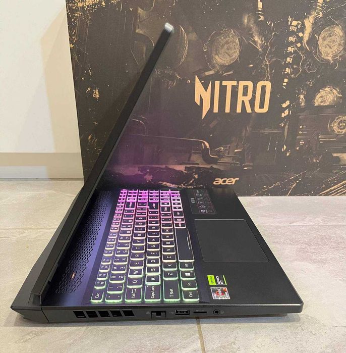 Ігровий ноутбук Acer Nitro 16 AN16/Ryzen 7 7735HS/RTX 4070 8GB/1TB/16G