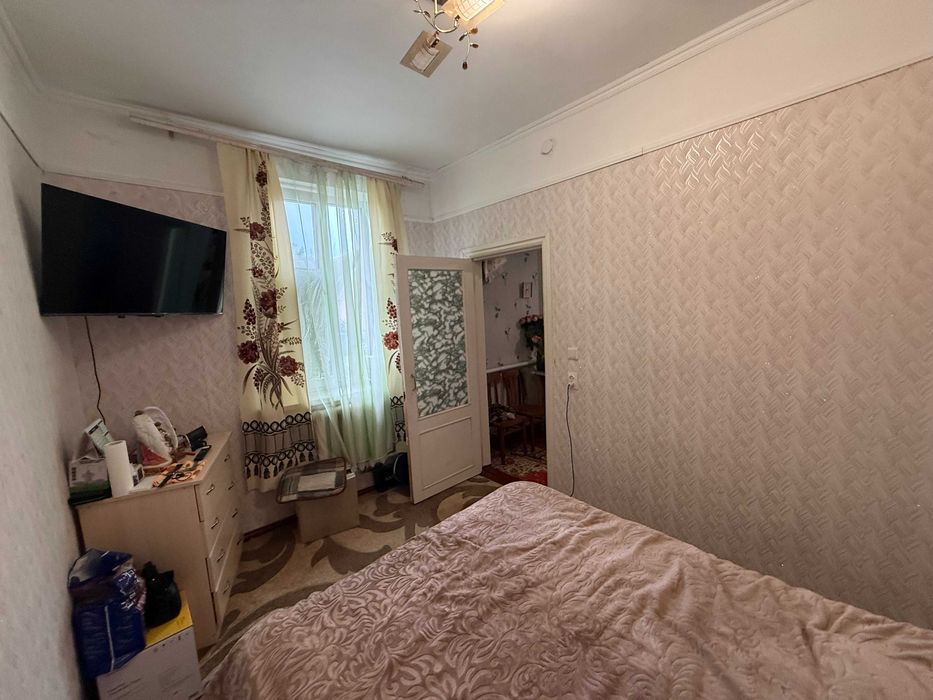 Продається двокімнатна квартира в с.Квітневе.
