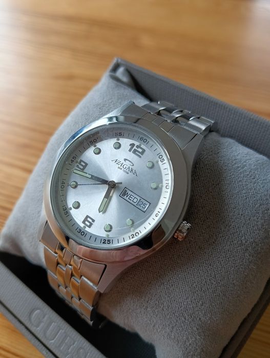 Niagara nowy Zegarek Srebrny – Styl & Elegancja w Jednym