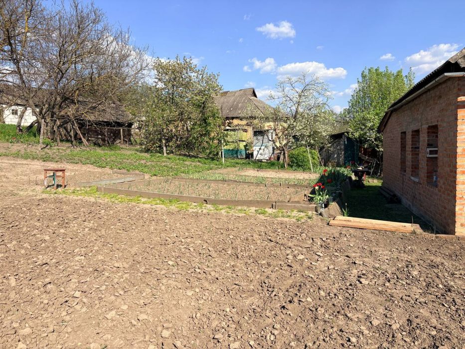 Продам будинок вул. Базарна