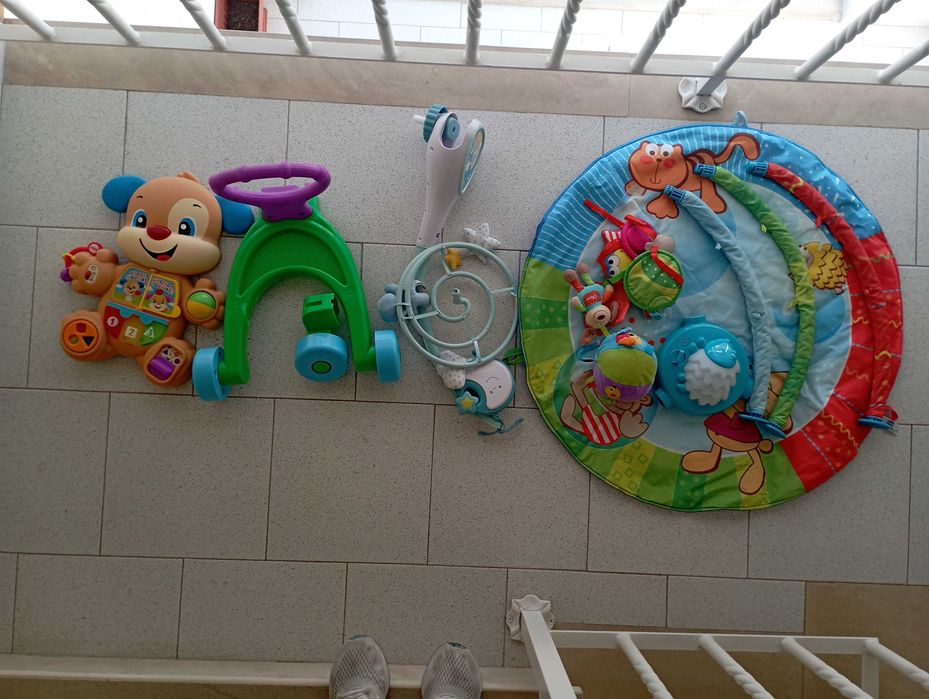 Conjunto de brinquedos para bebés
