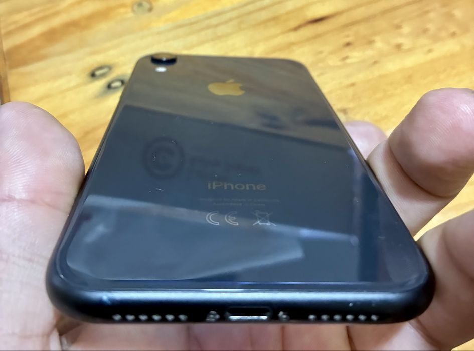 iphone XR 64gigas