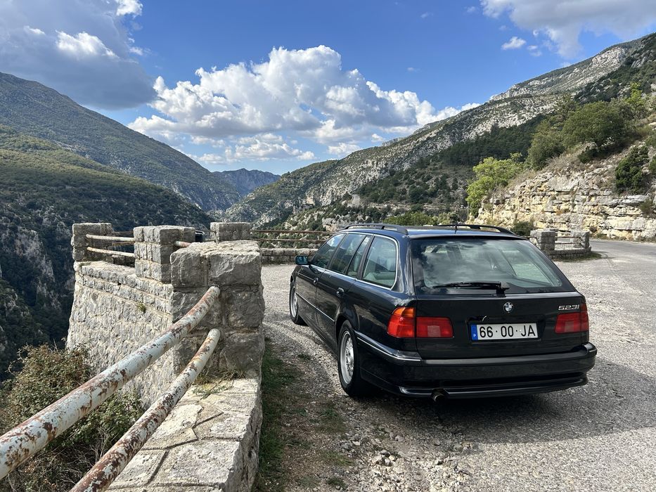 BMW E39 523i Touring - 1997 - 231 000 km