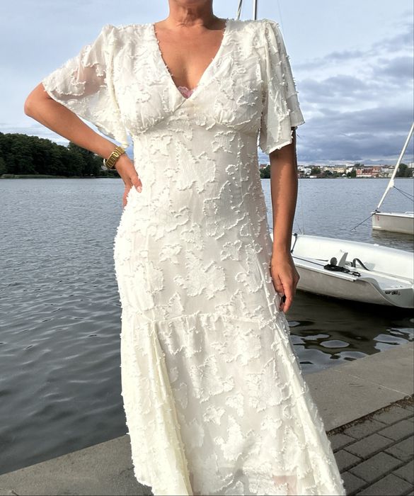 Boohoo biała długa suknia kwiaty hafty 42/44 XXL