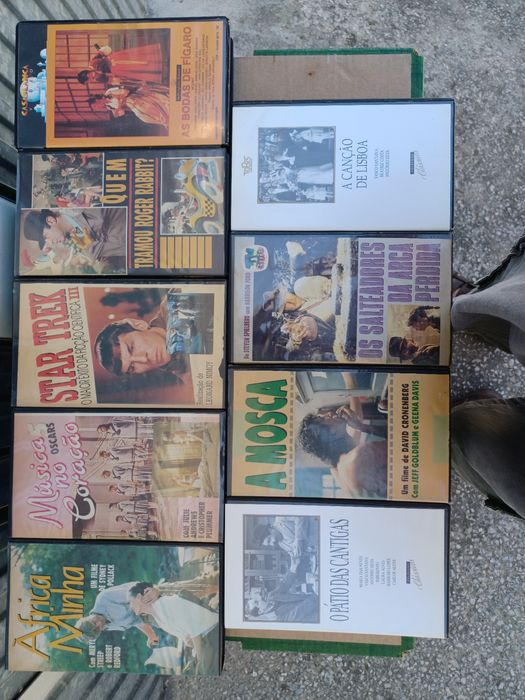 Vendo cassetes de video filmes