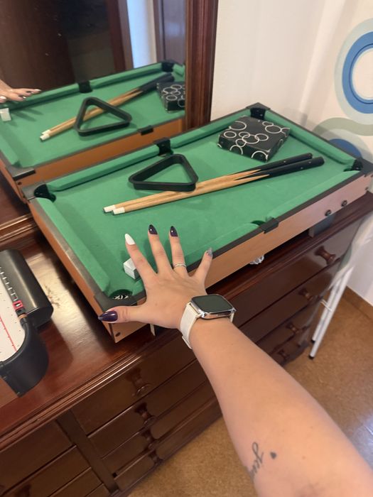 Jogo de mini sinuca e mini air hockey