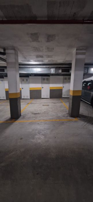 Alugo lugar garagem centro Póvoa de Varzim