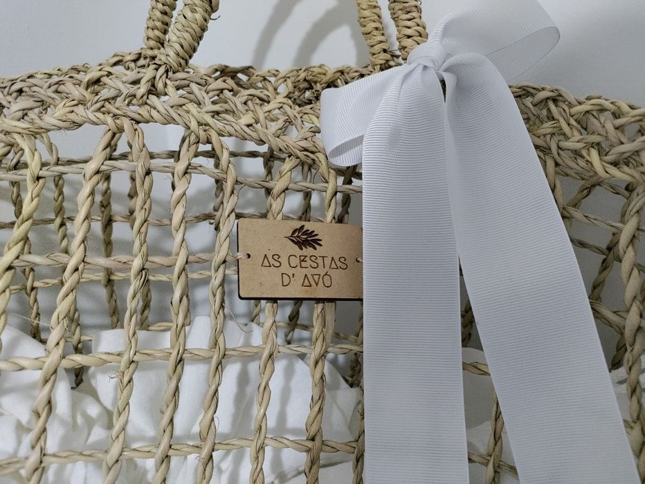 Cesta com saco de linho