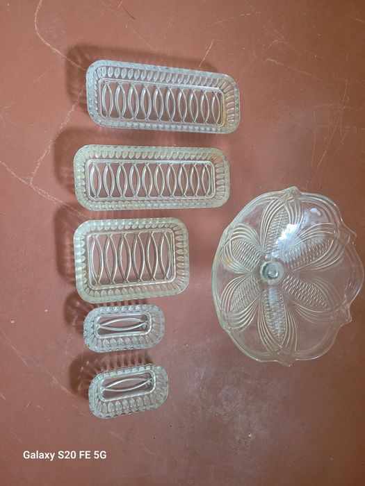 Скляний  столовий  посуд