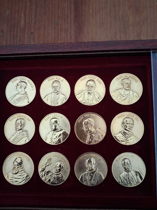 Colecao de medalhas papais