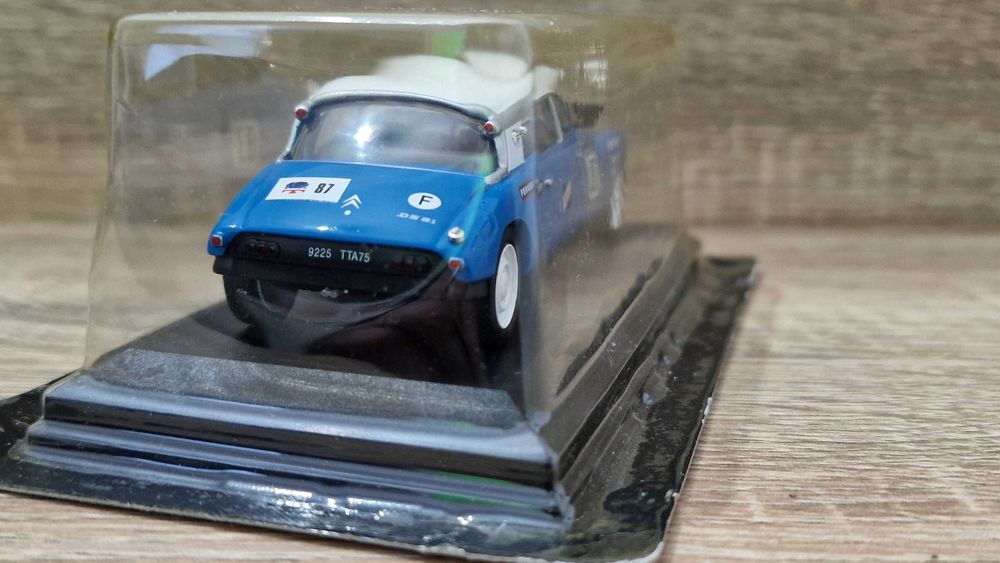 Miniatura Citroen Ds 21 1:43