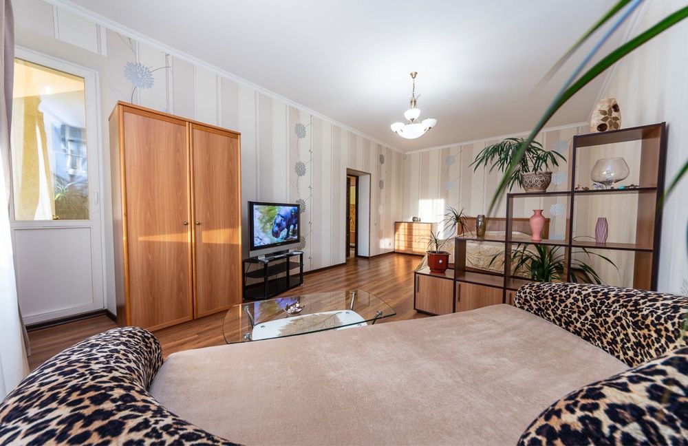 Посуточно квартира Оболонская набережная 3! отличная кв.