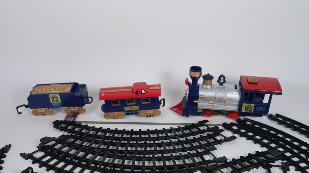 Toy Lot - Trains64752121587714121