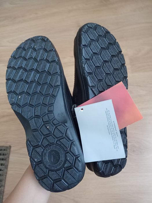 Nowe buty robocze klapki
