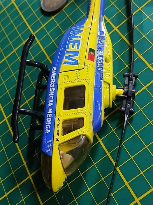 Helicóptero INEM miniatura Burago