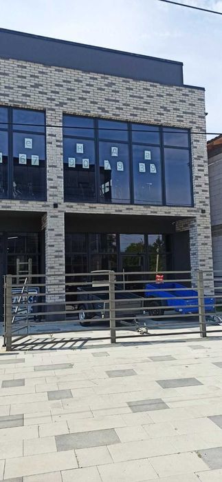 Оренда нової 2-х поверхової будівлі торговельного центру