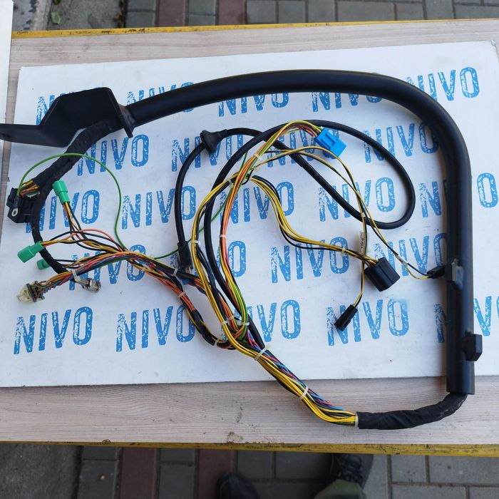 Wiazka z uchwytem monitora kombajn new holland cx cr