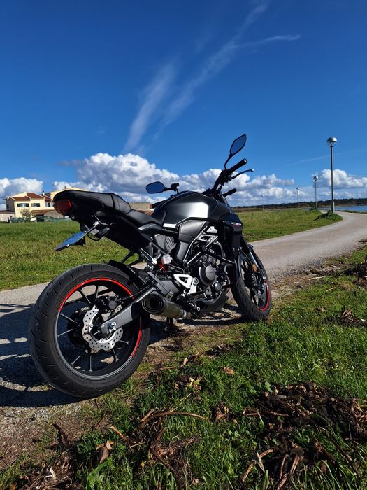 Honda cb300r como nova