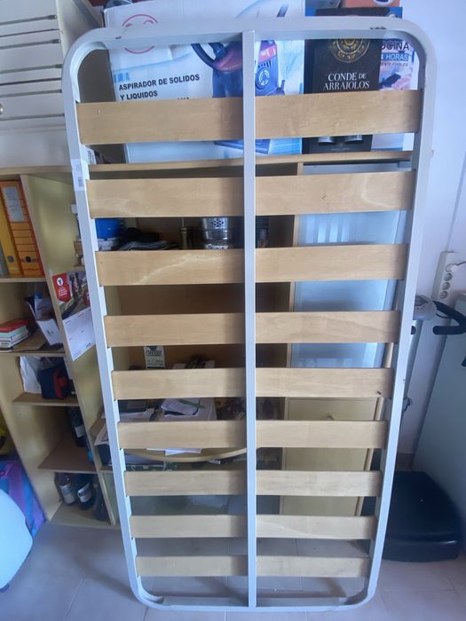 Colchoes 2, Estrados 2 e Estrutura Sofa 2 Camas. Ver a Descricao.