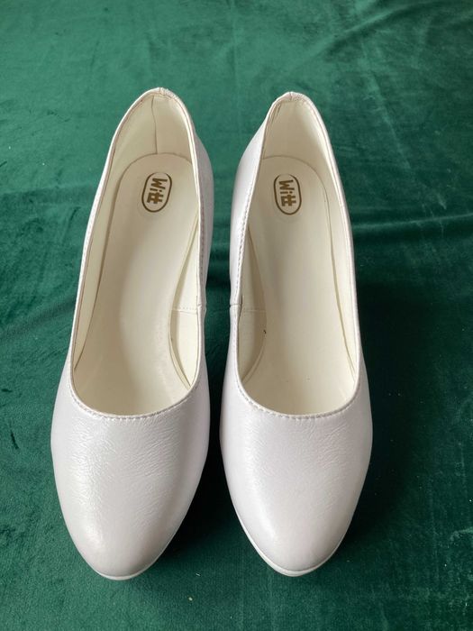 Nowe buty białe, r. 37 i 39 wys. 7 cm wyprzedaż