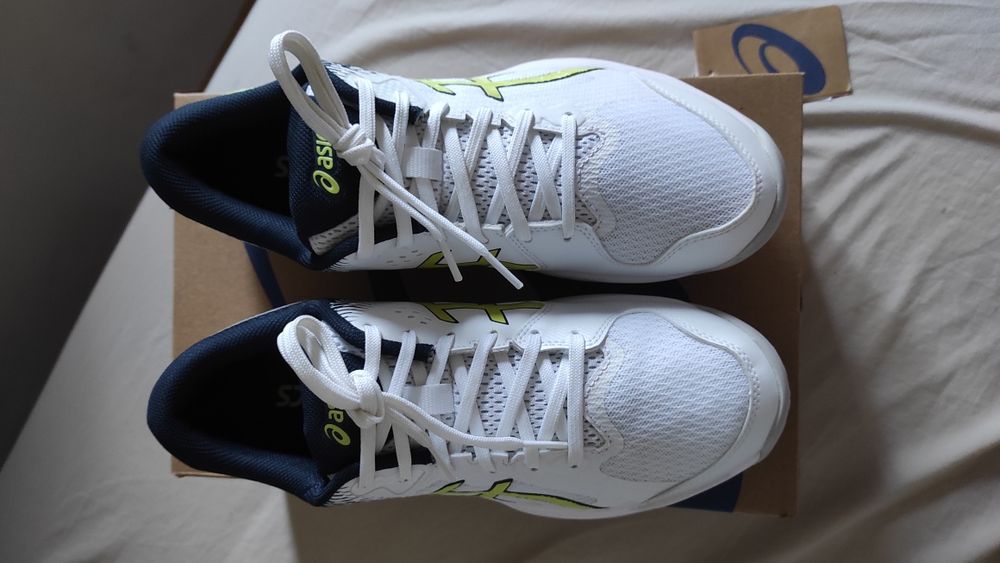 Buty ASICS Beyond FF white/glow yellow do siatkówki rozmiar 41,5