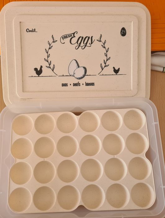 Caixa Hermética Codil Beclassic para Ovos Bege
