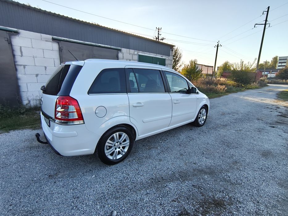 Opel Zafira 2012