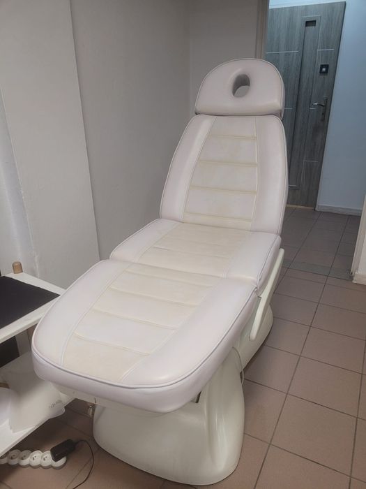 Fotel kosmetyczny regulowany pilotem  + recepcja Chełm lubelskie