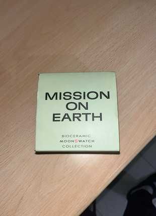 MoonSwatch SO33G100 Omega x Swatch - Earth Tone Strap Detail