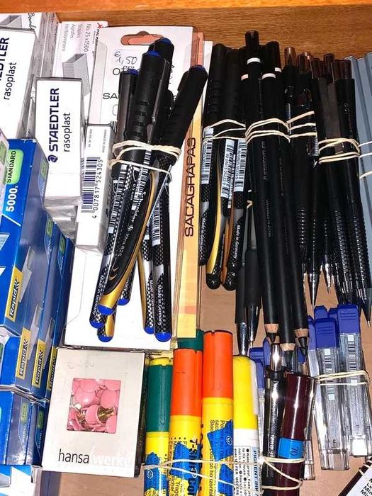 Lote Material Escolar (descrição)