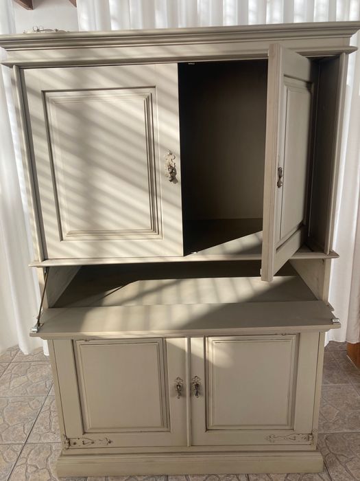Móvel televisão portas e gaveta