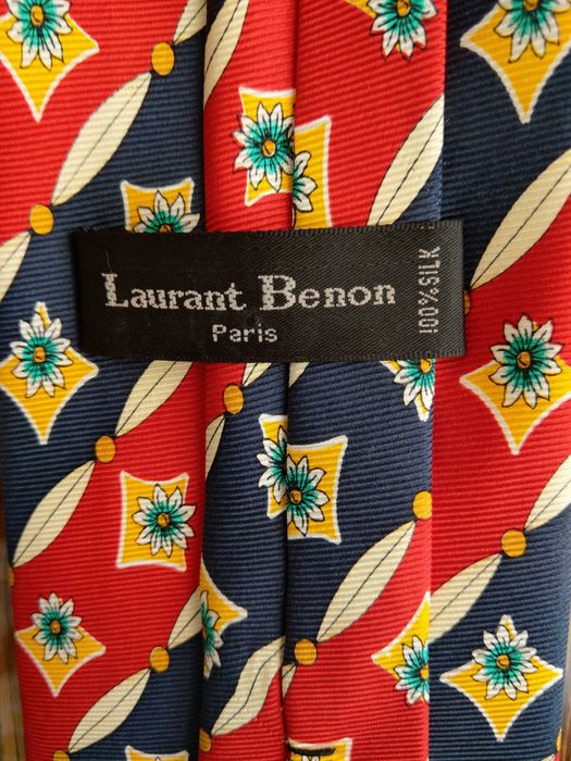 Laurant Benon Paris, jedwabny, nr 14