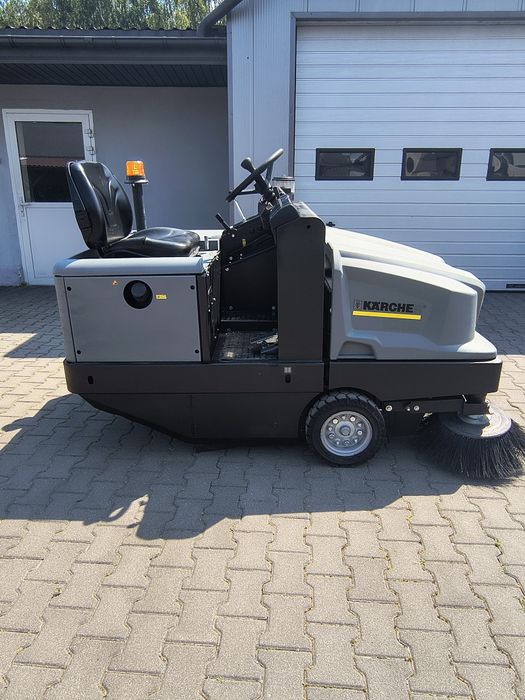 Zamiatarka Karcher km 130/300 RD