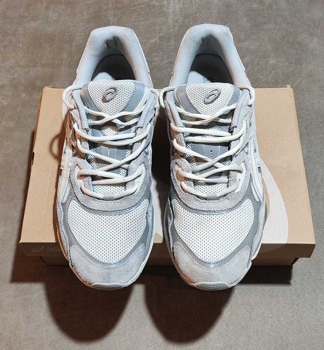 Asics Gel-NYC Cinzentos - tamanho 45 Apenas Mensagem