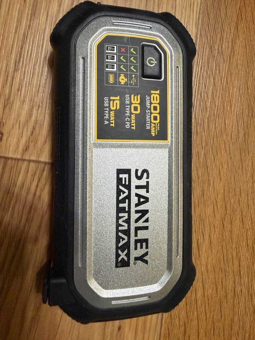 Пусковий пристрій бустер Stanley Fatmax 1800A Jump Starter Павербанк