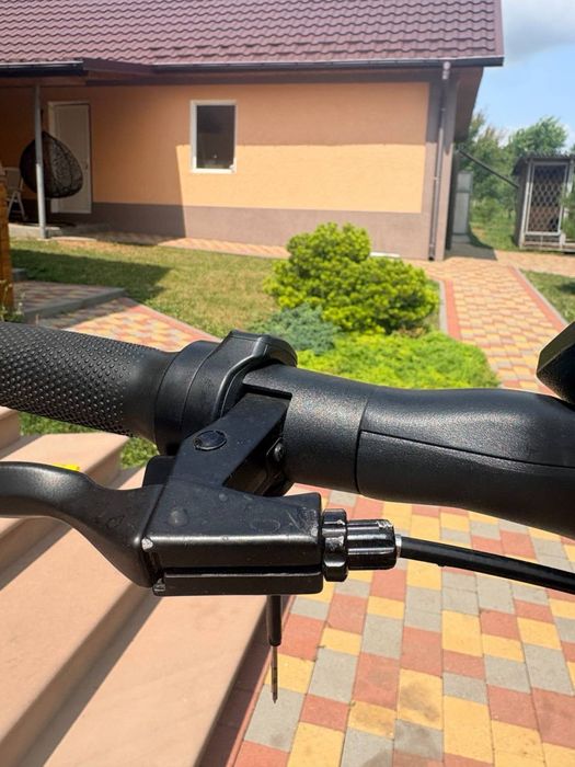 Продаю електро самокат Kukirin A1 2025 року