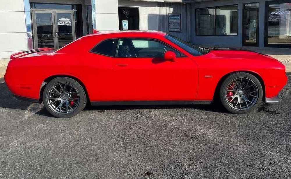 Dodge Challenger      2017