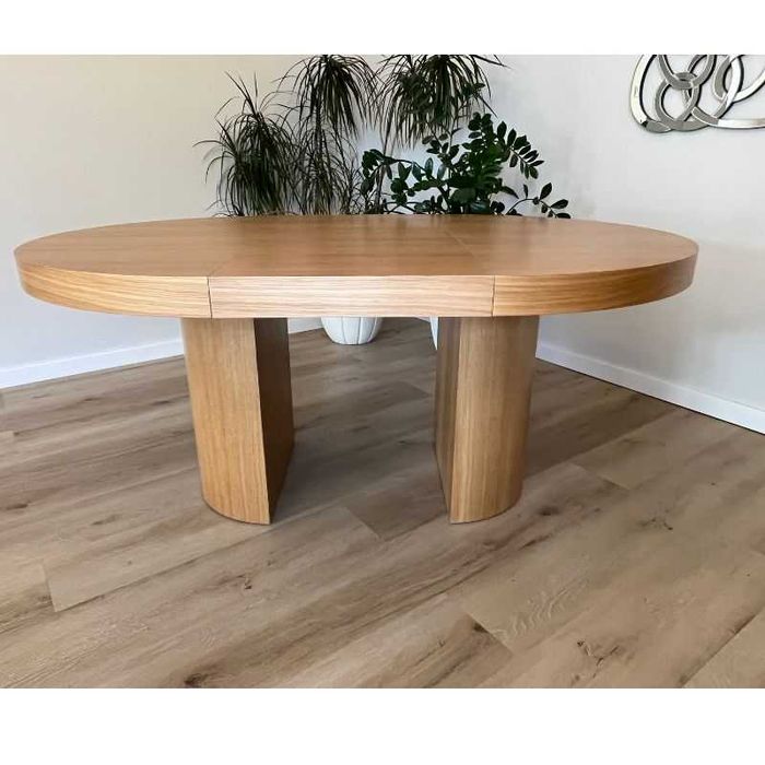 Stół pokojowy okrągły  dębowy Victoria