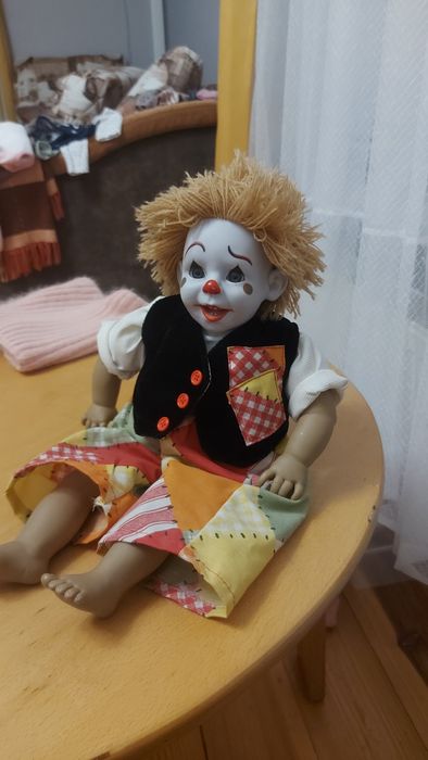 Клоун игрушка красивый кукла