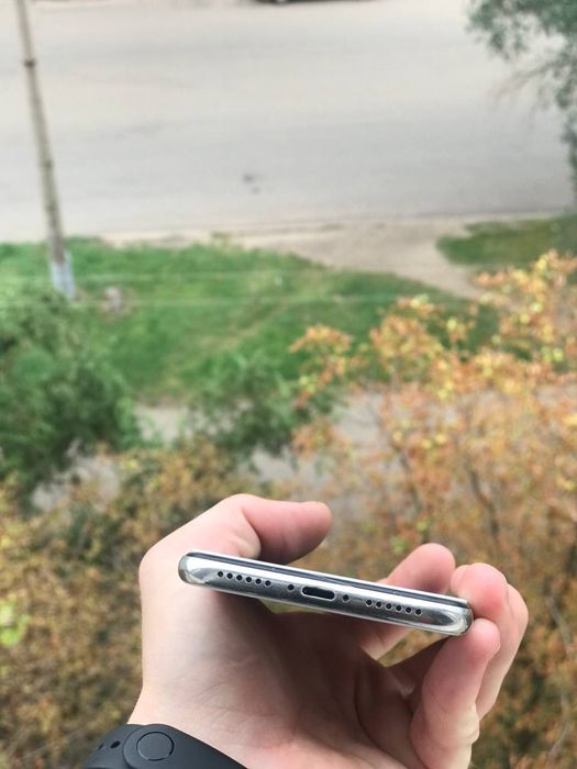 iPhone X 256 гб