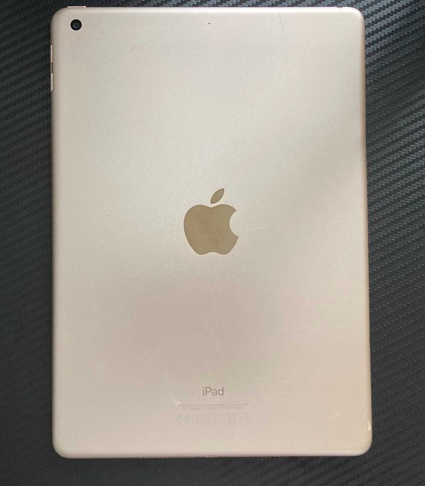 iPad 5 Generation (з навушниками)