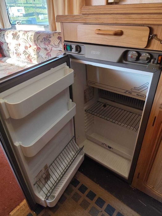 caravana em terreno cascais agua e luz incluidas por apenas 200 euros