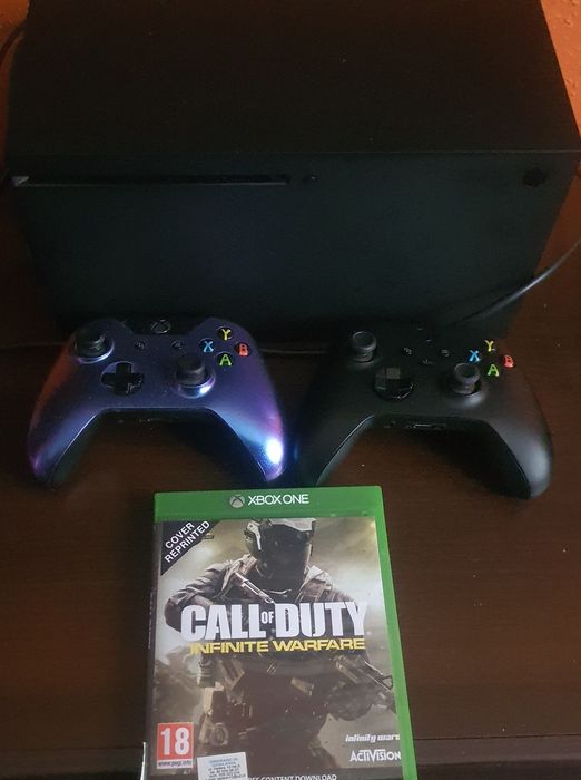 Sprzedam XSX lub Zamienię na PS5 Slim Napęd.