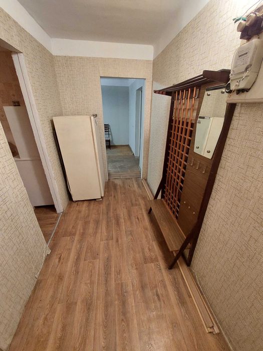 Без комісії продам 2-к.  Маккейна, 38а. Метро Звіринецька - 5 хв. пішк