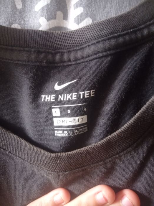 продам спортивную футболку найк