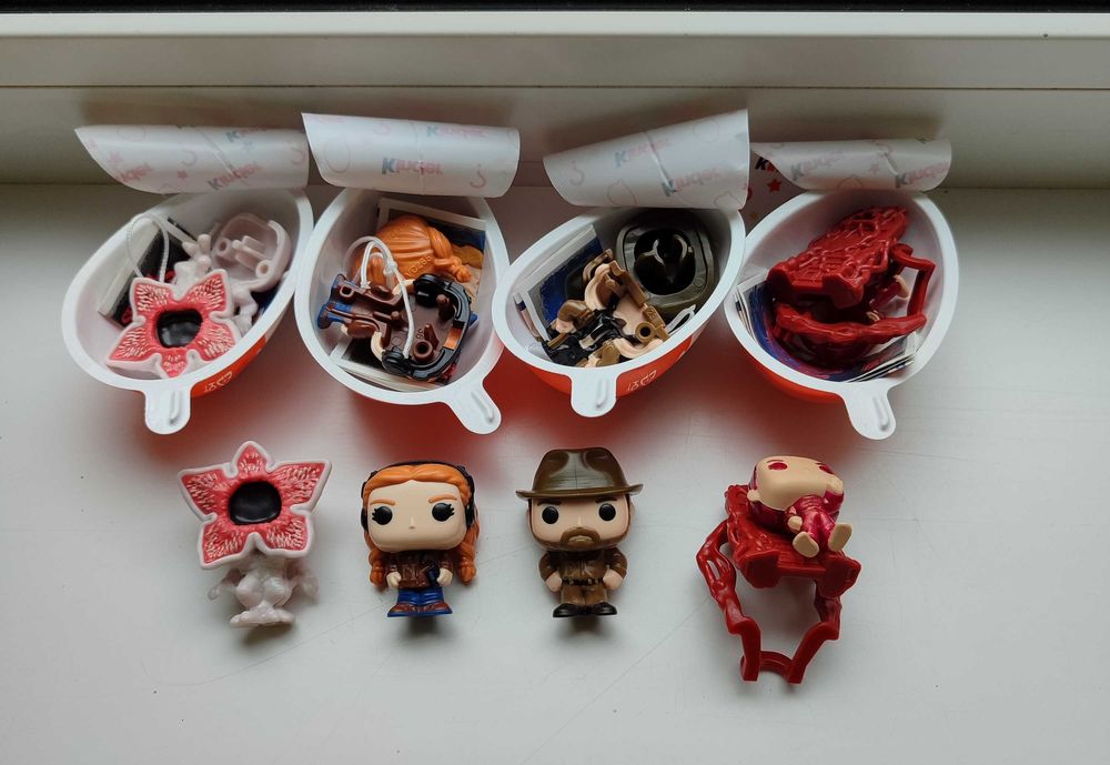 фігурки "Stranger things" з Kinder Joy