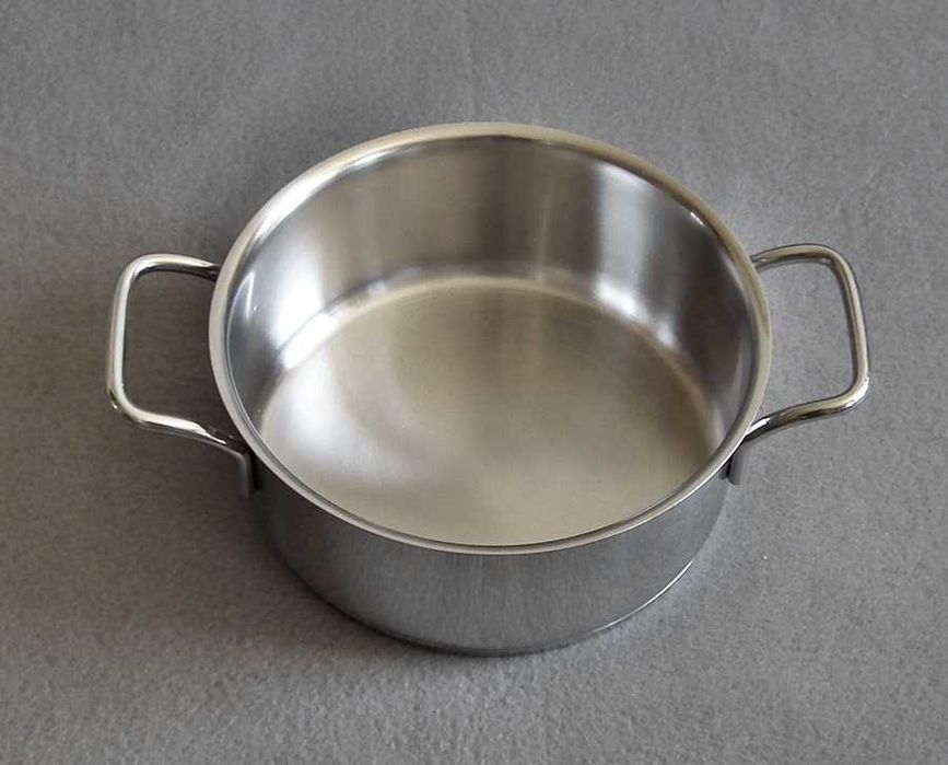 Niemiecki garnek WMF 20cm o poj. 2,7l , do indukcji