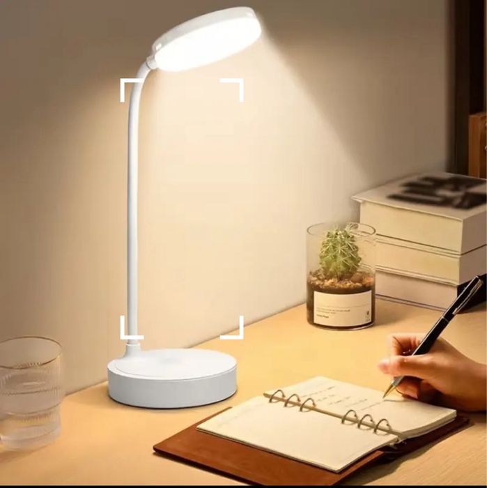 Акамуляторна настольна лампа Светильник