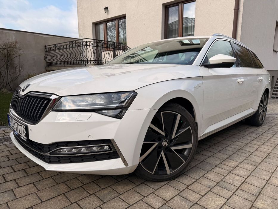 Skoda Superb Kup Teraz! Superb Combi L&K 2.0 TDI 200KM 4x4 DSG 2021 Candy White