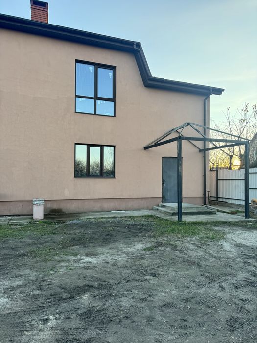Дуплекс 140м2 на ділянці 4 сот. Центр Білогородки